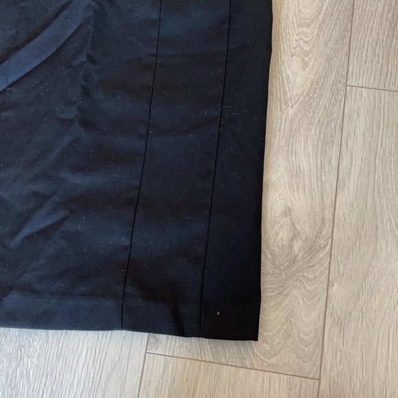Black pencil skirt - Picture 2 of 6